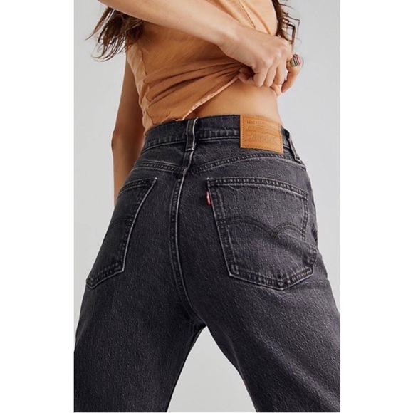 😎Levi’s Premium 70’s high-rise Flares - Picture 5 of 11